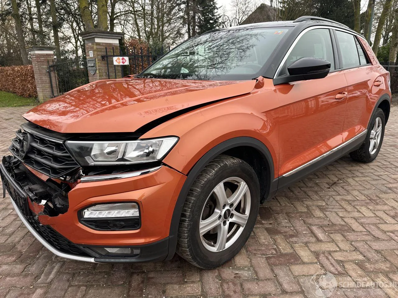 Volkswagen T-Roc (2019) — foto 1