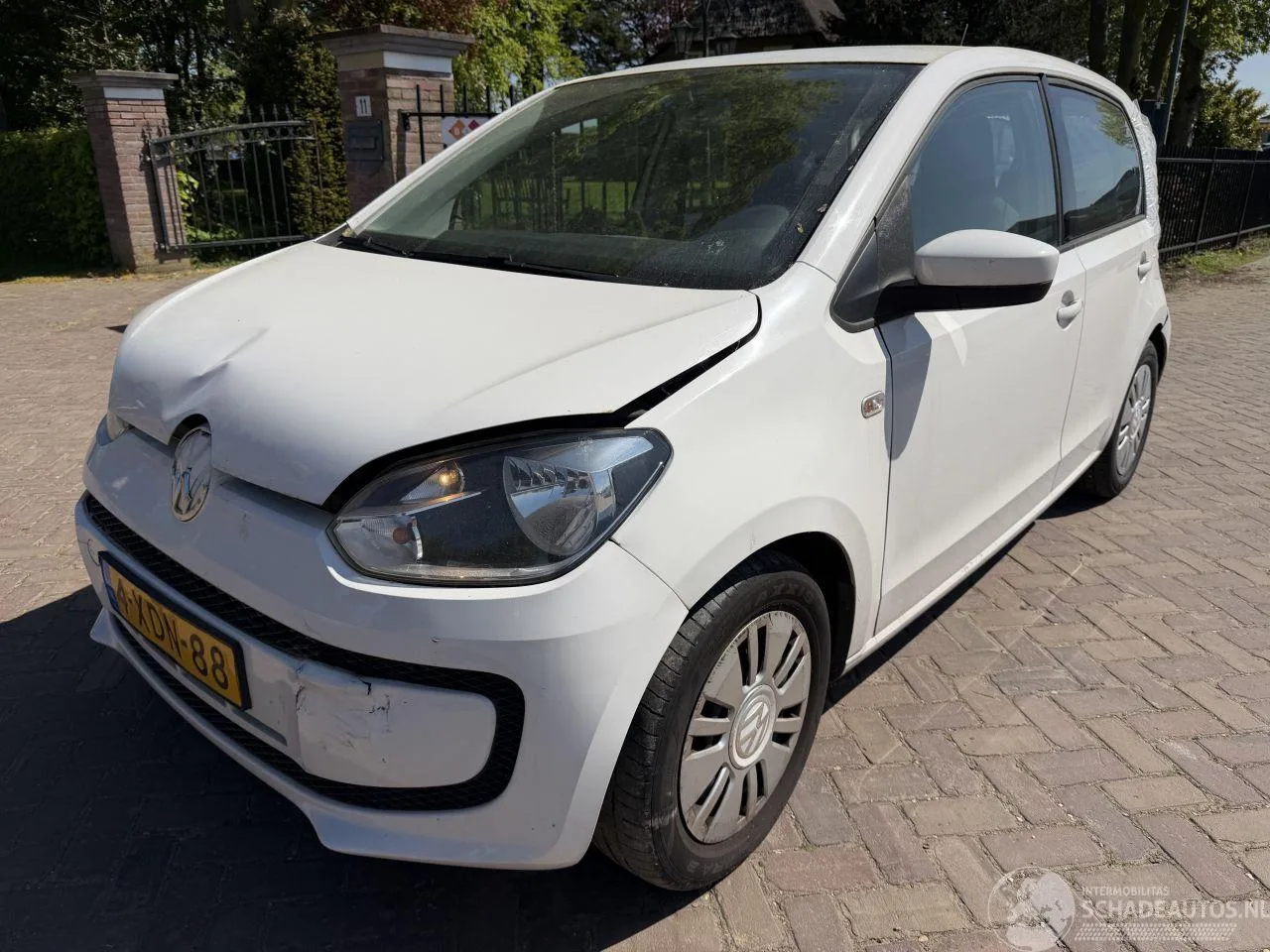 Volkswagen Up! (2014) — foto 1