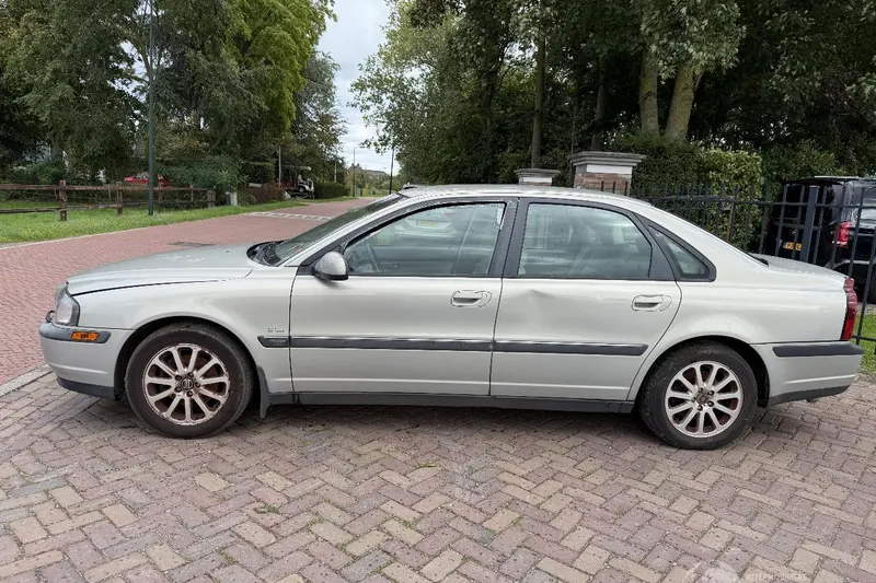 Volvo S80 (2000)