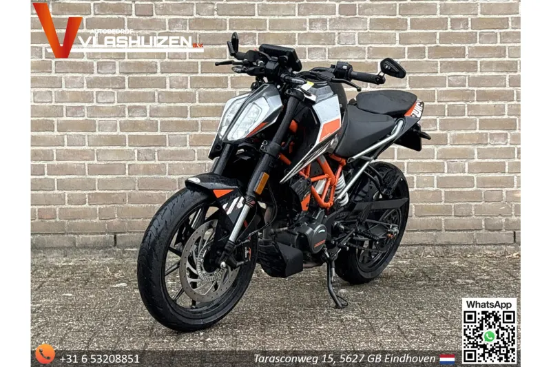 KTM 125 Duke (2022)