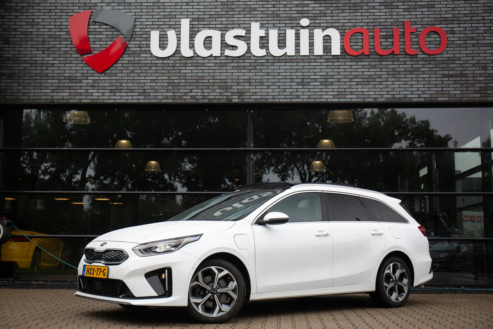 Kia Ceed Sportswagon (2021) — foto 1