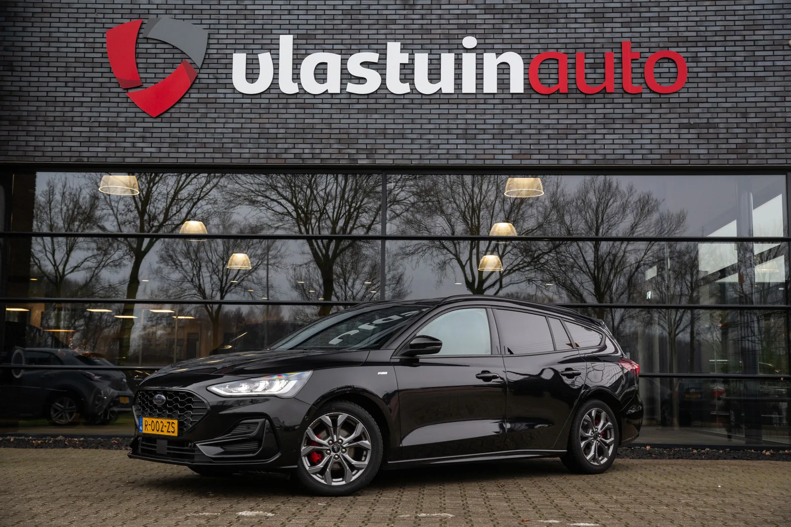 Ford Focus (2022) — foto 1