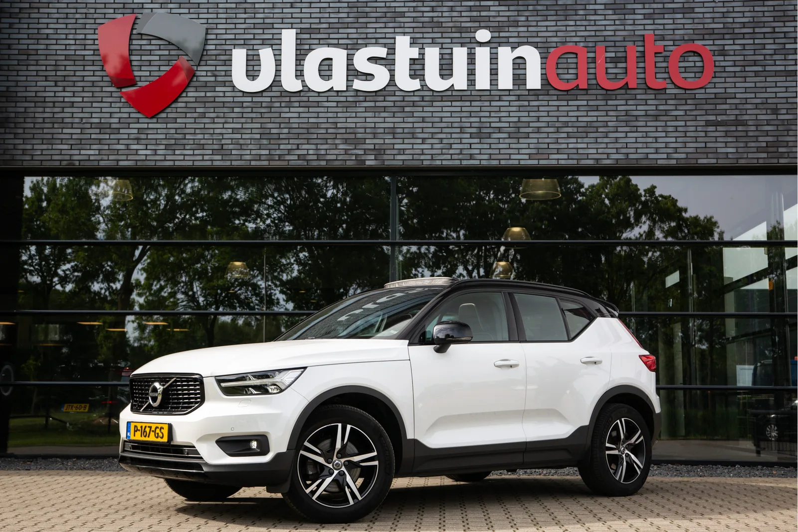Volvo XC40 (2018) — foto 1