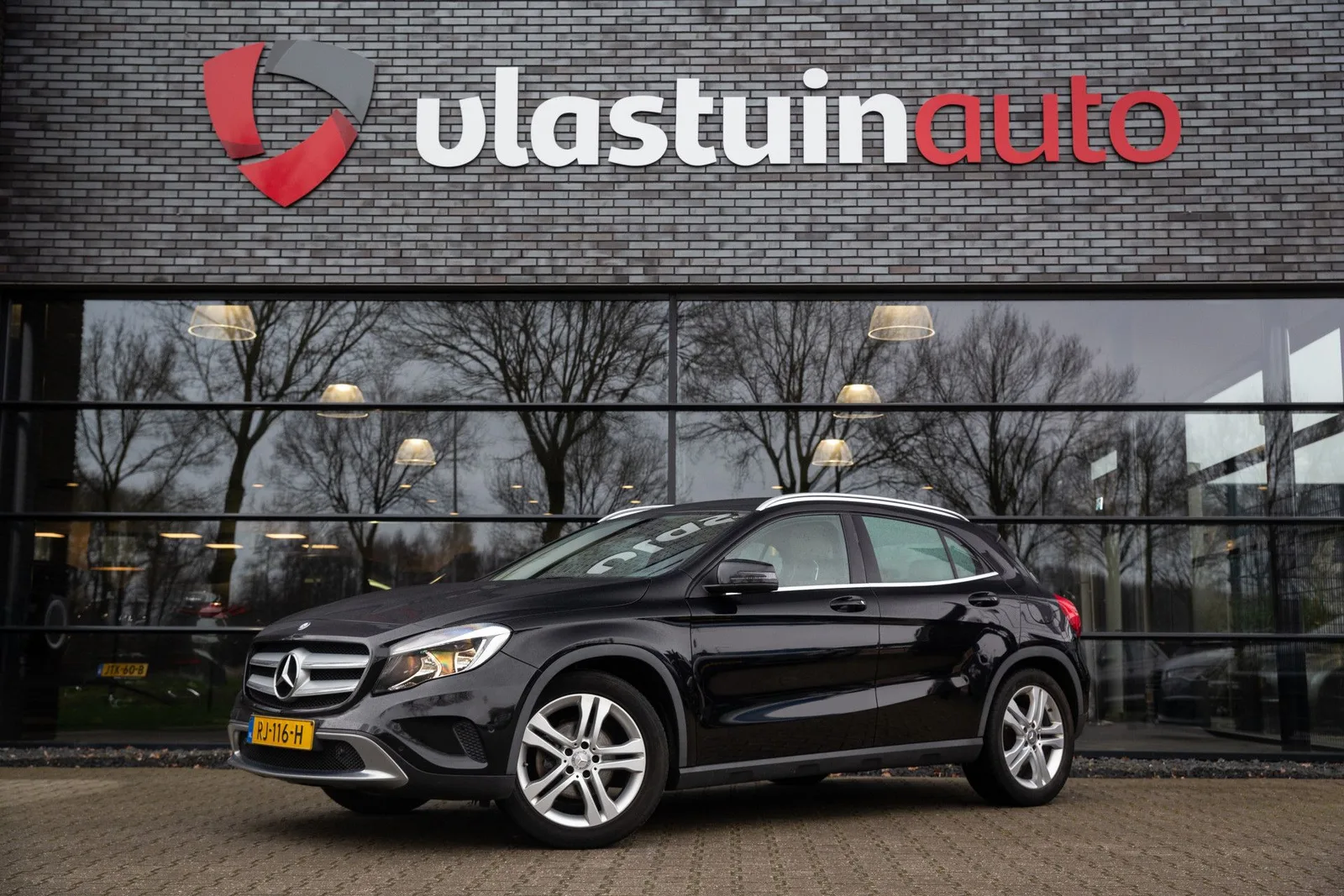 Mercedes-Benz GLA (2015) — foto 1
