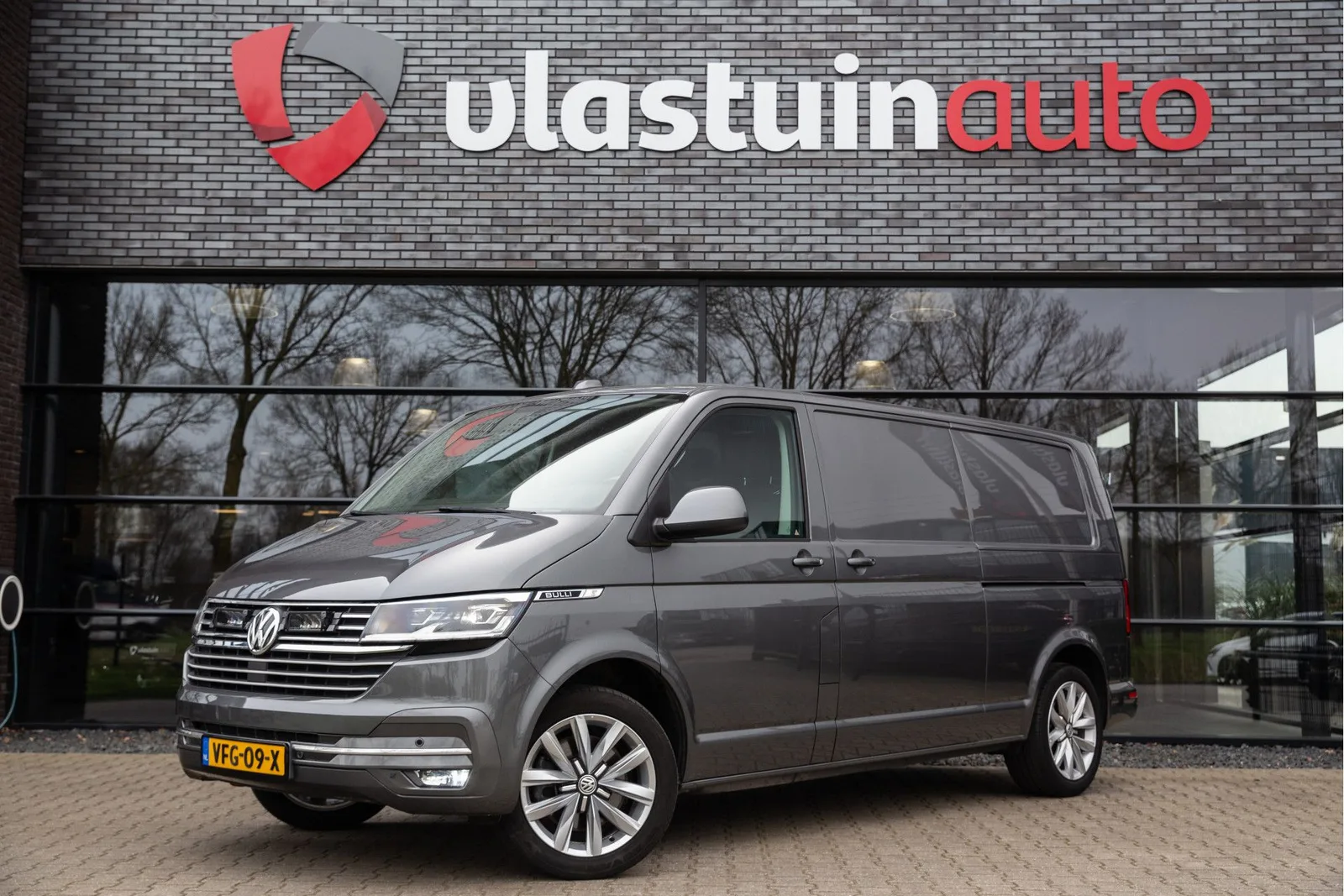 Volkswagen Transporter (2020) — foto 1