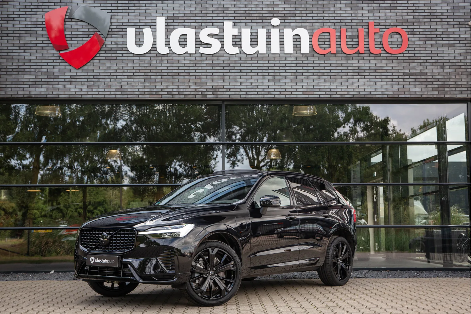 Volvo XC60 (2025) — foto 1