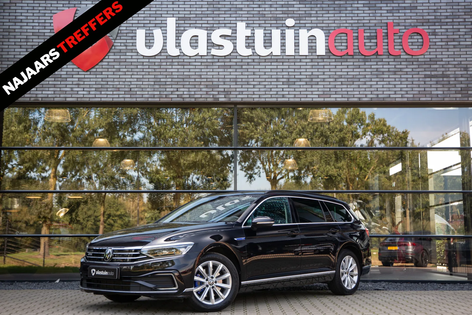 Volkswagen Passat (2023) — foto 1