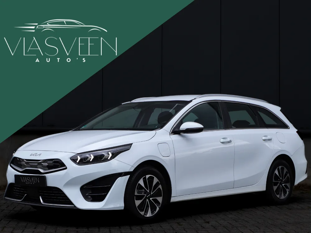 Kia Ceed Sportswagon (2022) — foto 1
