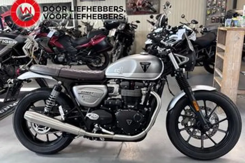 Triumph Street Twin (2022)