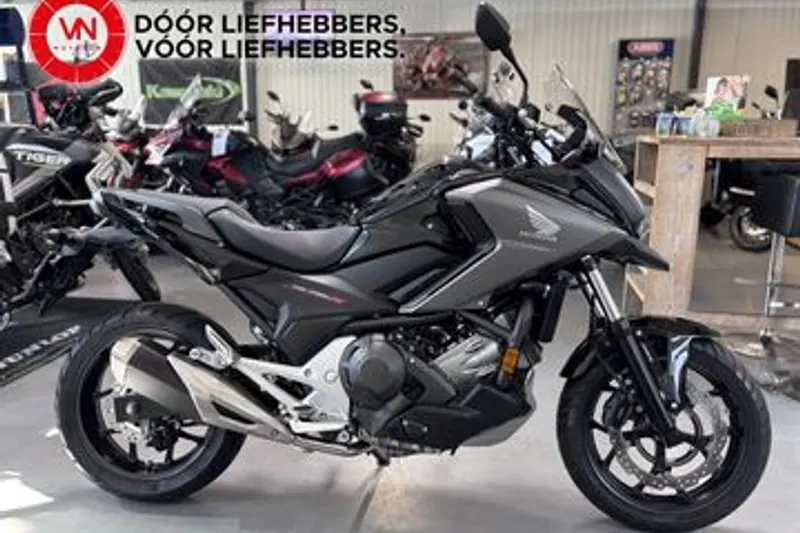 Honda NC750X (2020)