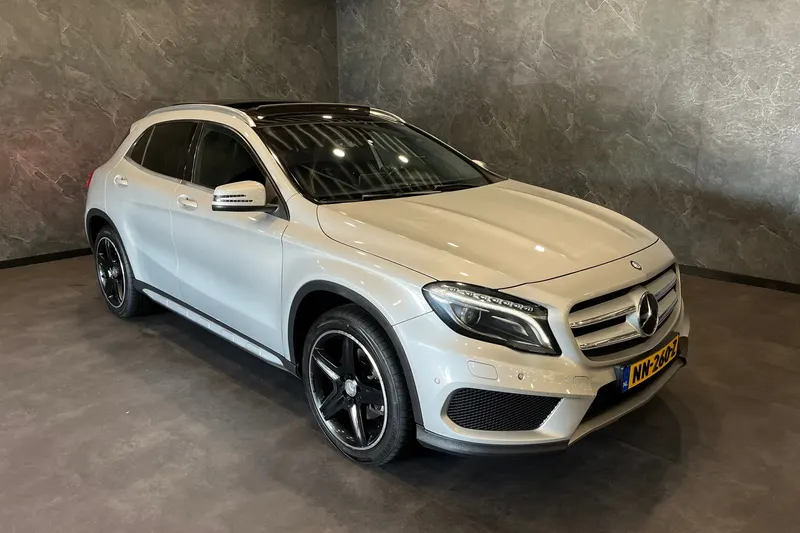 Mercedes-Benz GLA (2015)