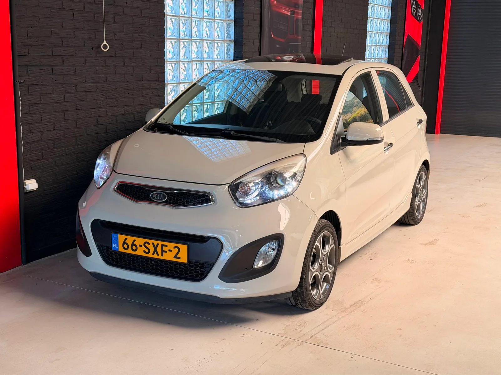 Kia Picanto (2012) — foto 1