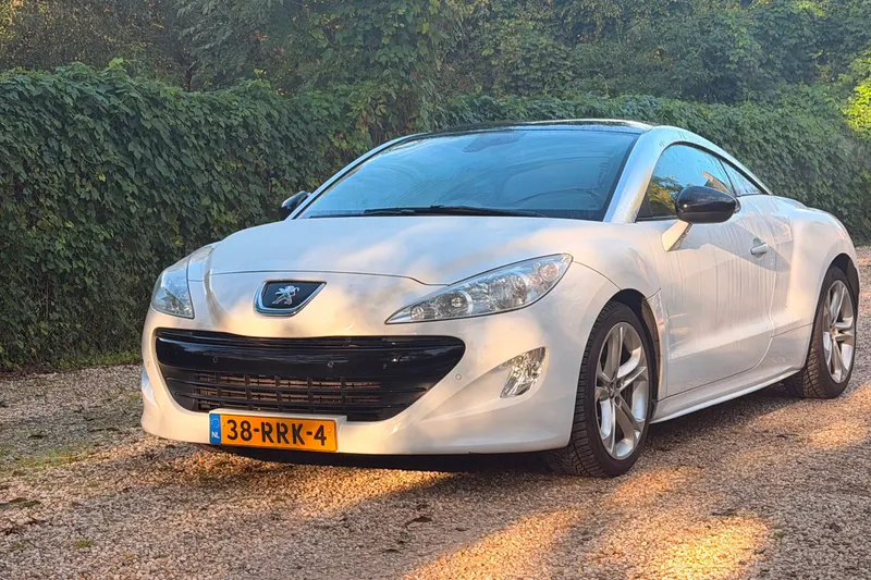 Peugeot RCZ (2011)