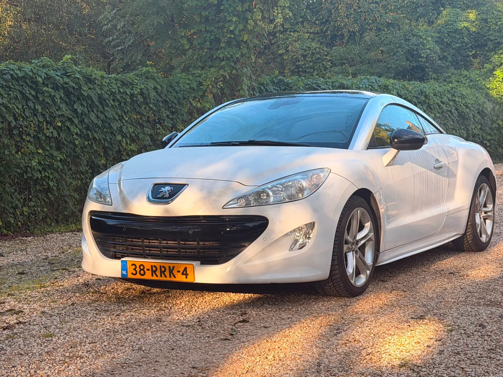Peugeot RCZ (2011) — foto 1