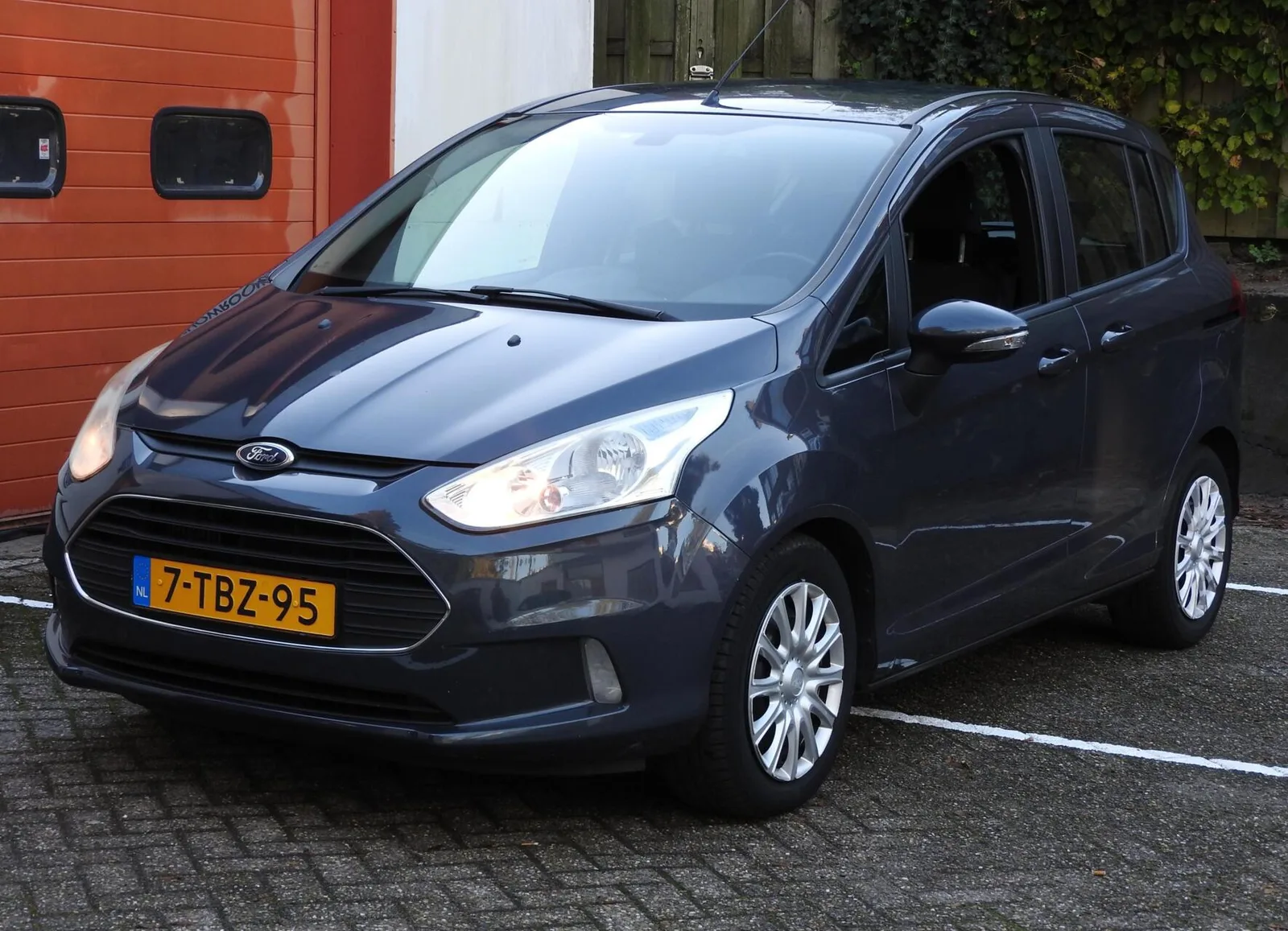 Ford B-Max (2014) — foto 1