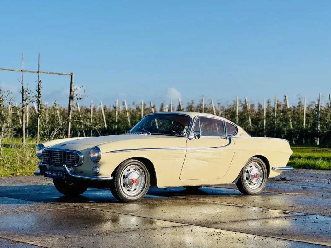 Volvo P1800 (1963) — foto 1