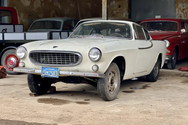 Volvo P1800 (1965)
