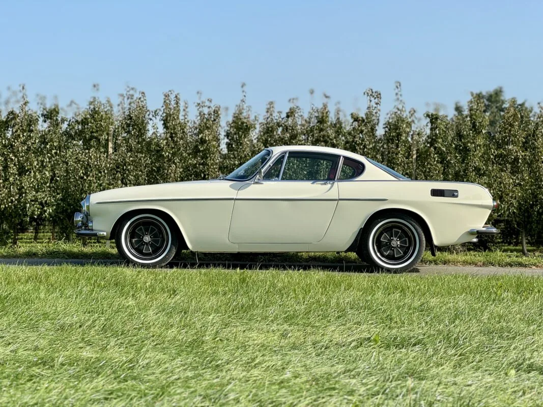 Volvo P1800 (1970) — foto 1