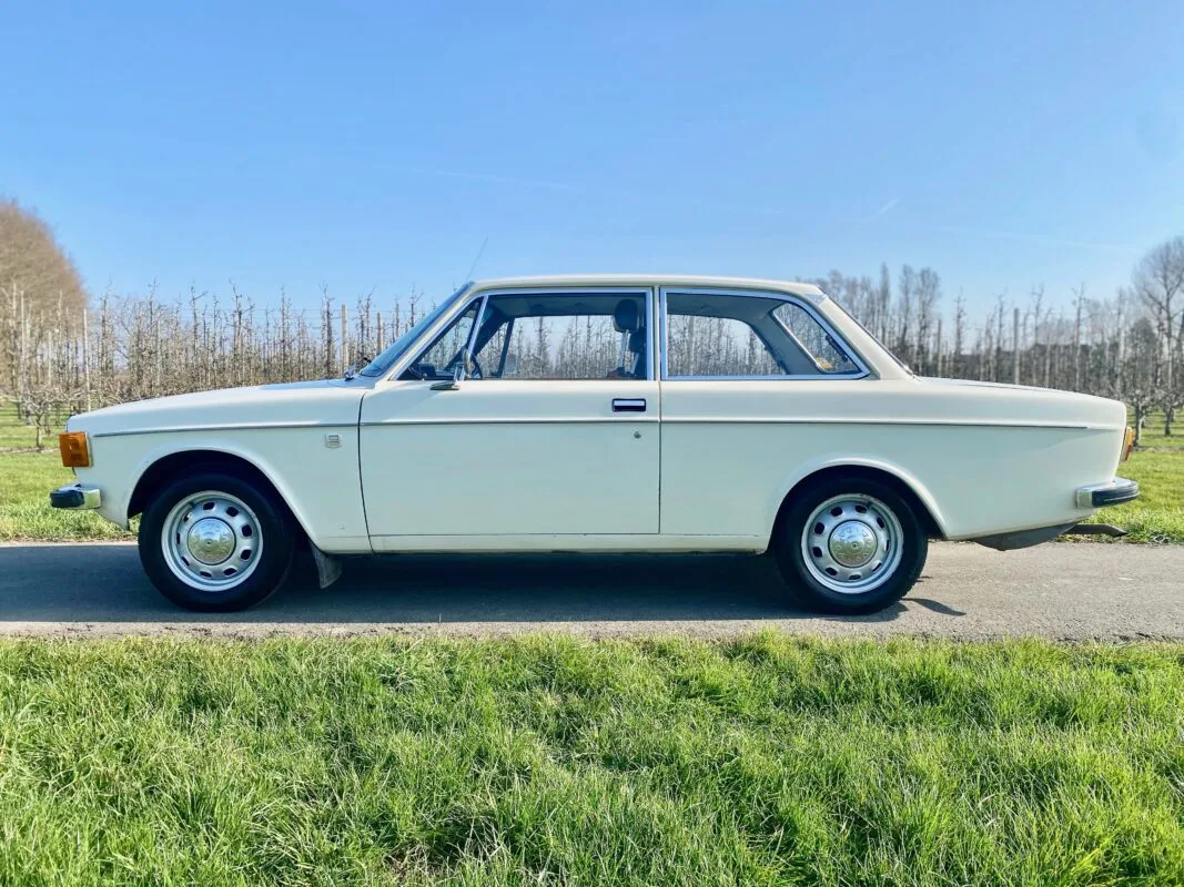 Volvo 142 (1973) — foto 1