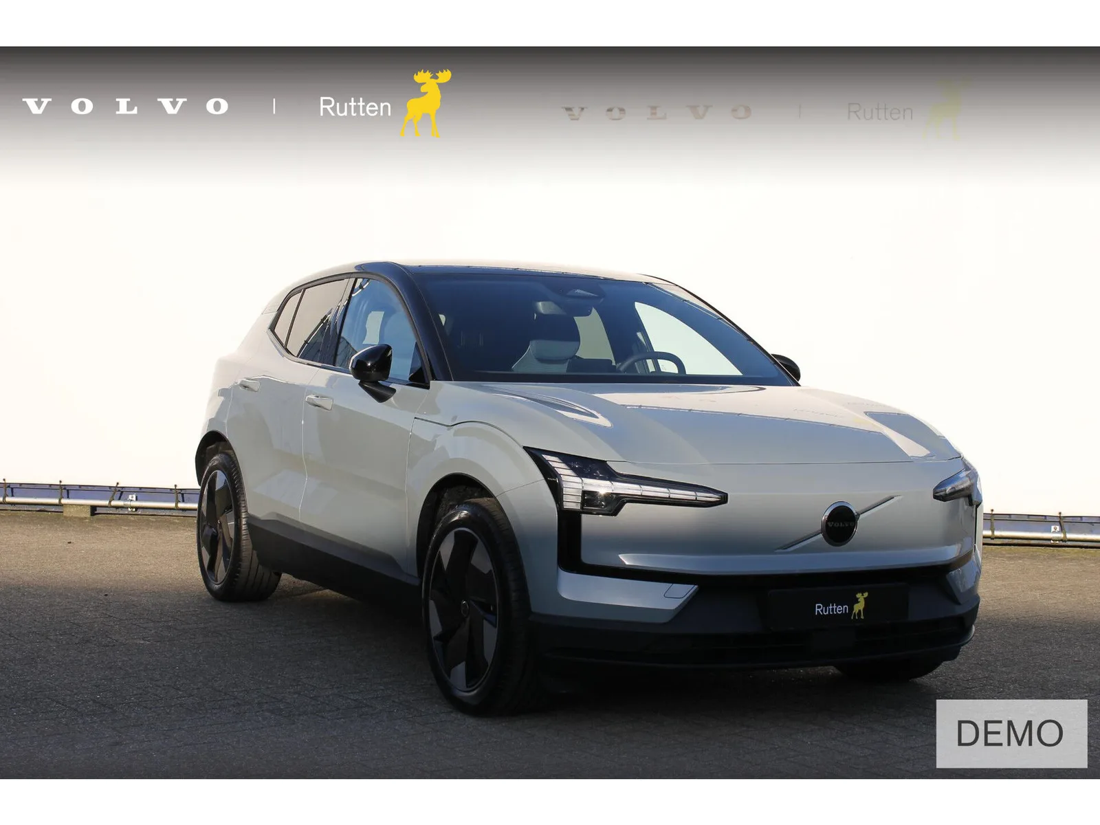 Volvo EX30 (2026) — foto 1