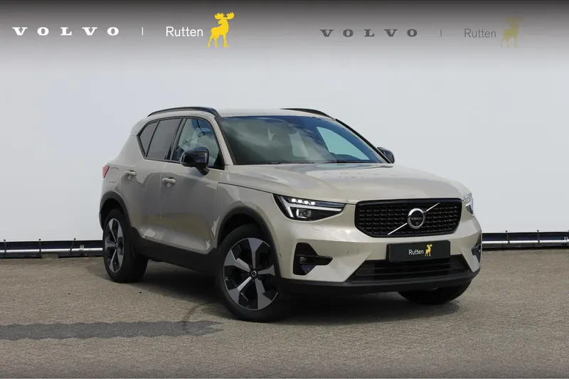 Volvo XC40 (2024)