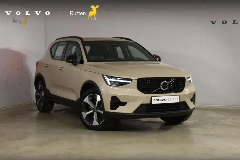 Volvo XC40 (2025)