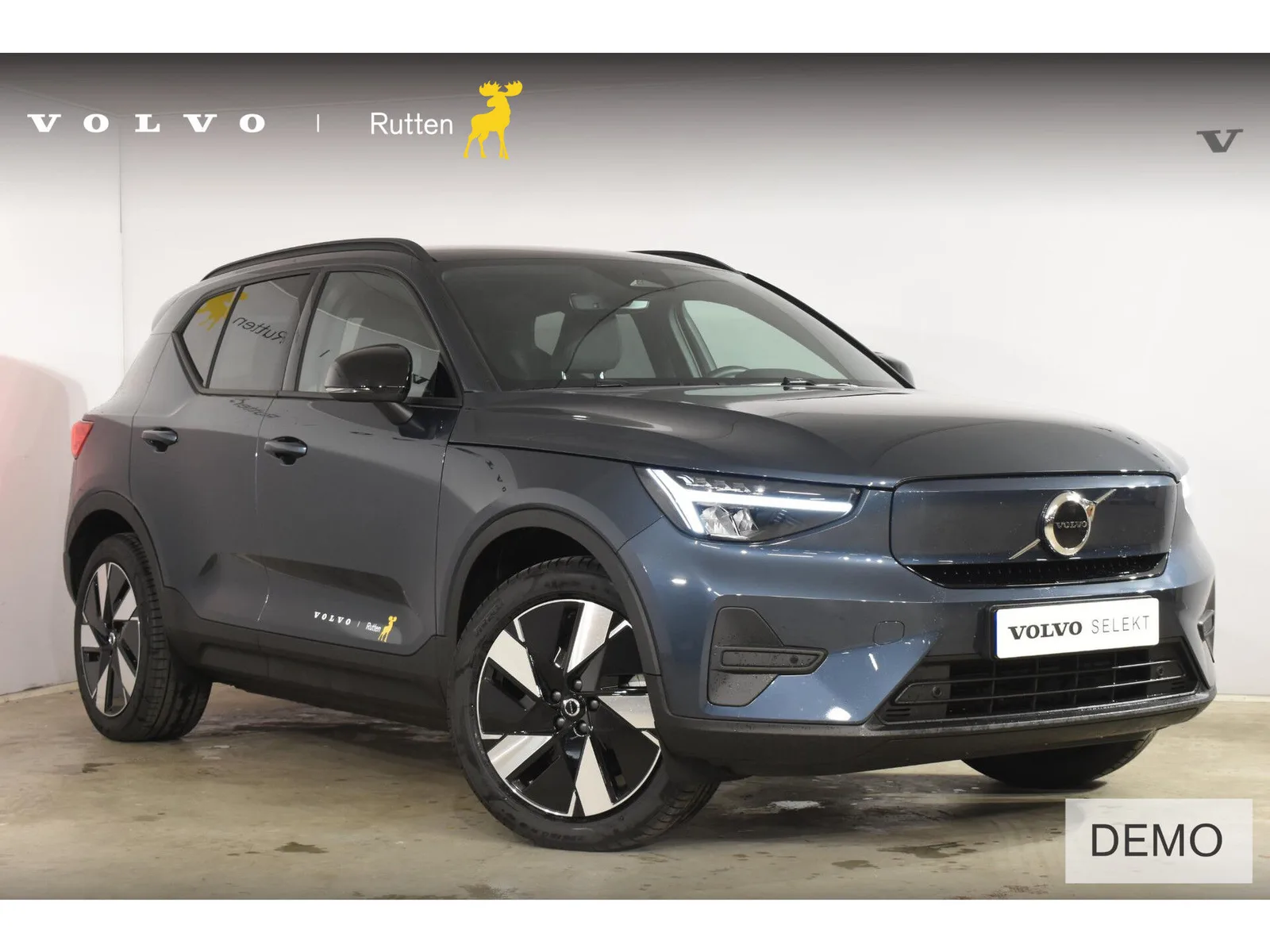 Volvo EX40 (2026) — foto 1