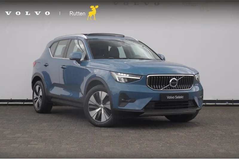 Volvo XC40 (2023)