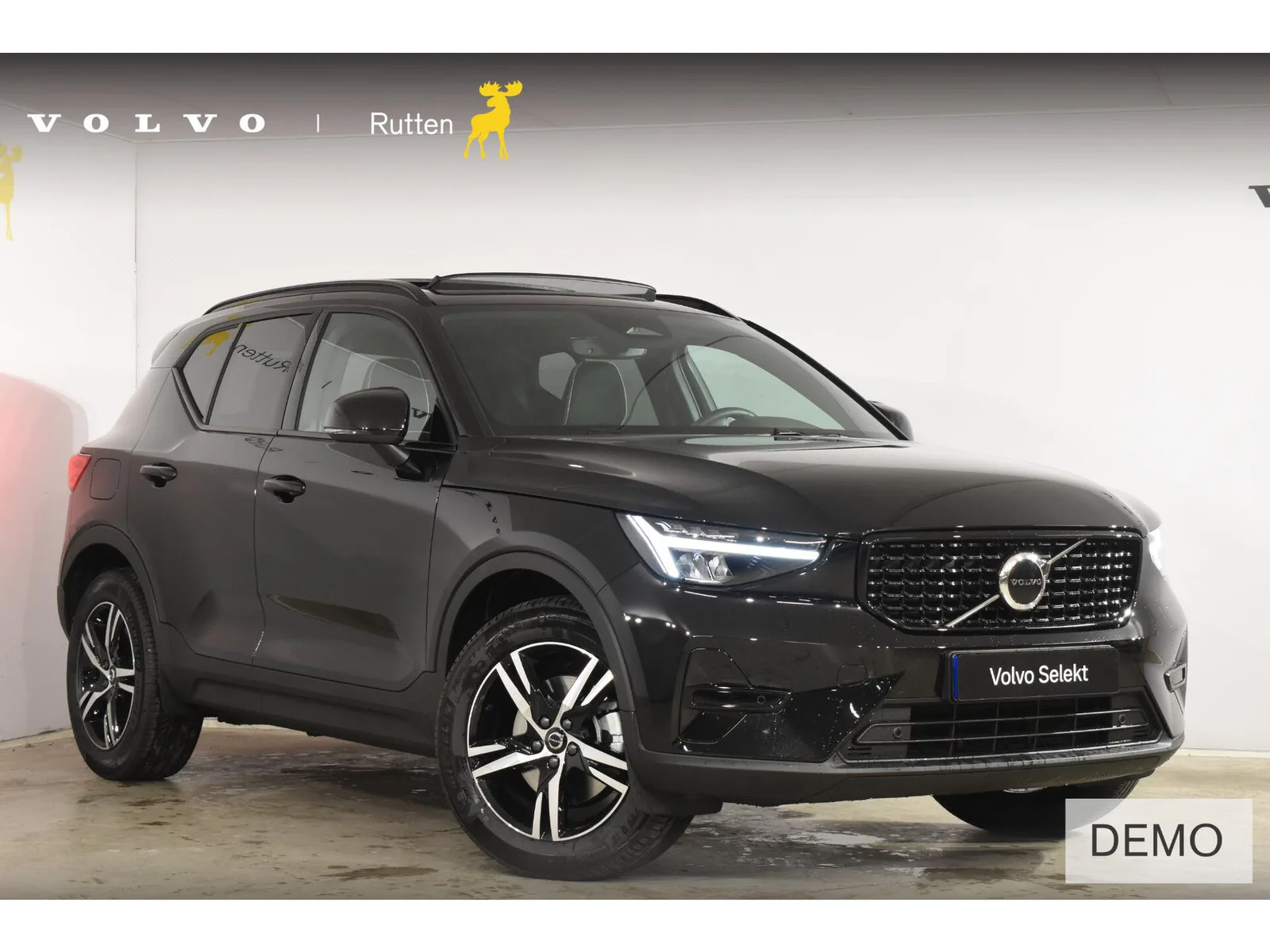 Volvo XC40 (2026) — foto 1