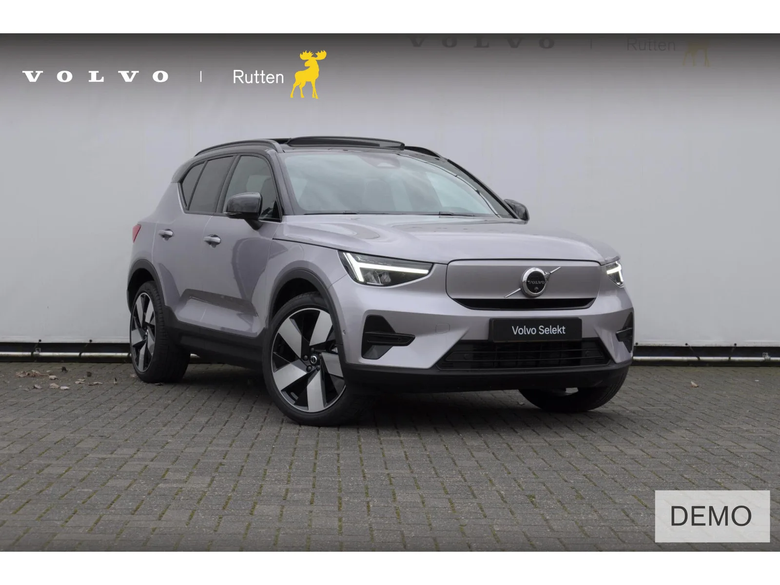Volvo EX40 (2026) — foto 1