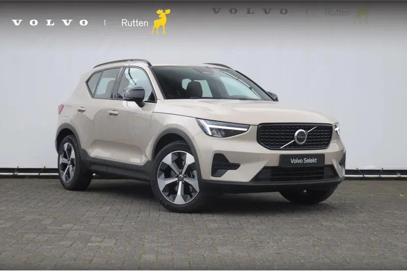 Volvo XC40 (2025)