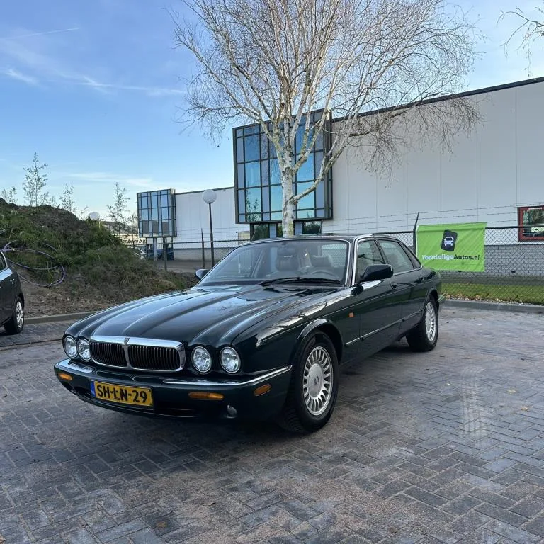 Jaguar Sovereign (1997) — foto 1
