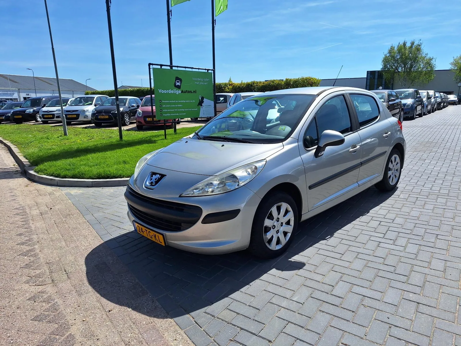 Peugeot 207 (2006) — foto 1