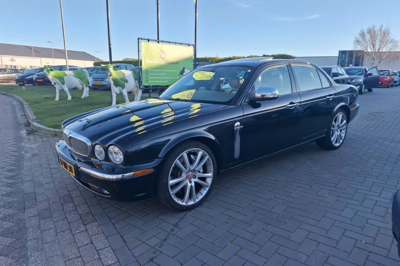 Jaguar XJ (2004)