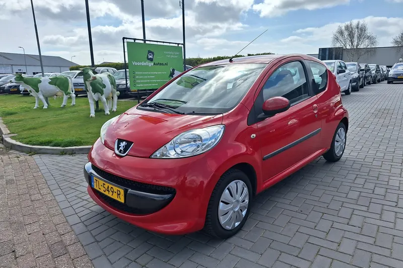 Peugeot 107 (2005)