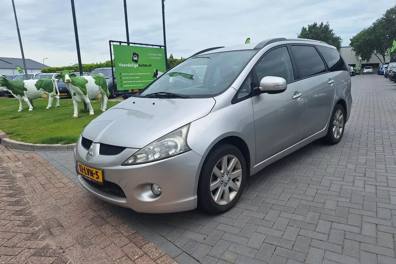 Mitsubishi Grandis (2010)