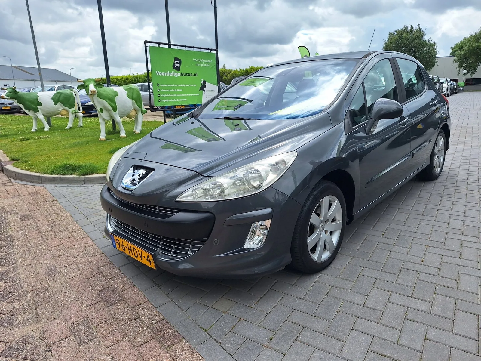 Peugeot 308 (2008) — foto 1