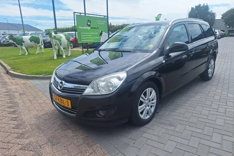 Opel Astra (2009)