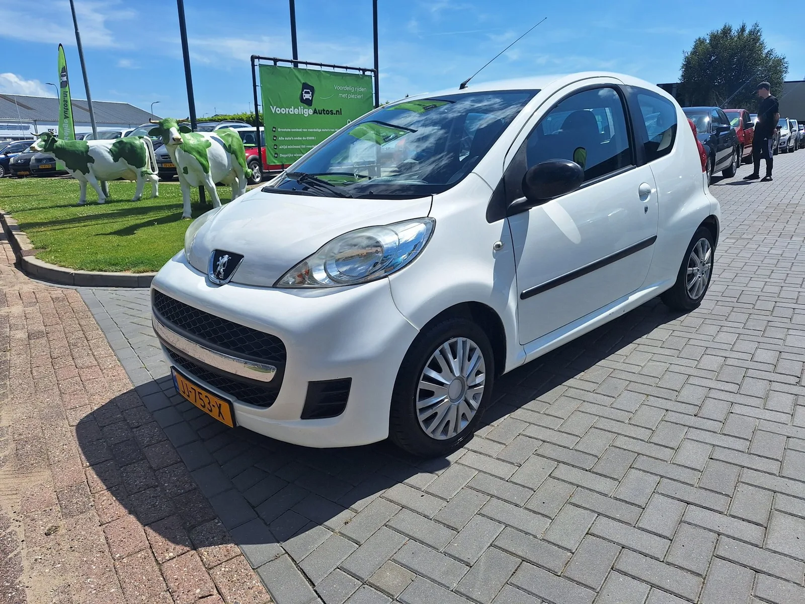 Peugeot 107 (2011) — foto 1