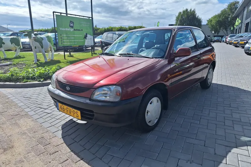 Daihatsu Charade (2000)