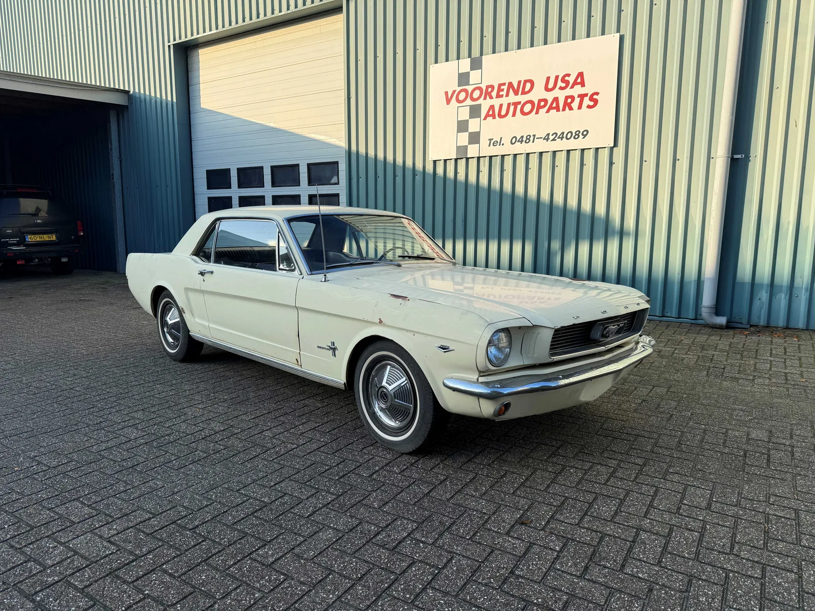 Ford Mustang (2004) — foto 1