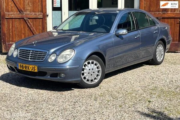 Mercedes-Benz E-Klasse (2005) — foto 1