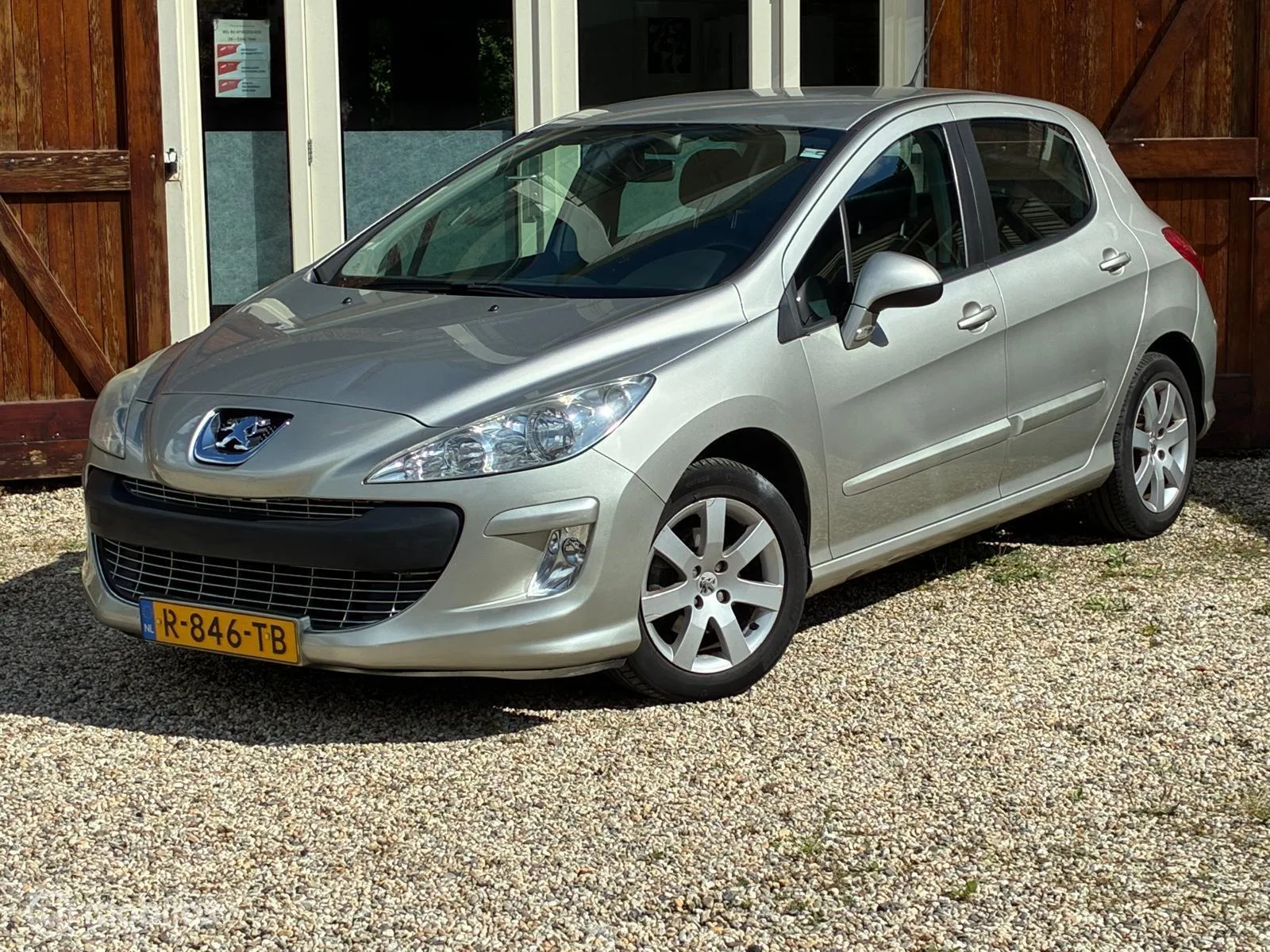 Peugeot 308 (2007) — foto 1