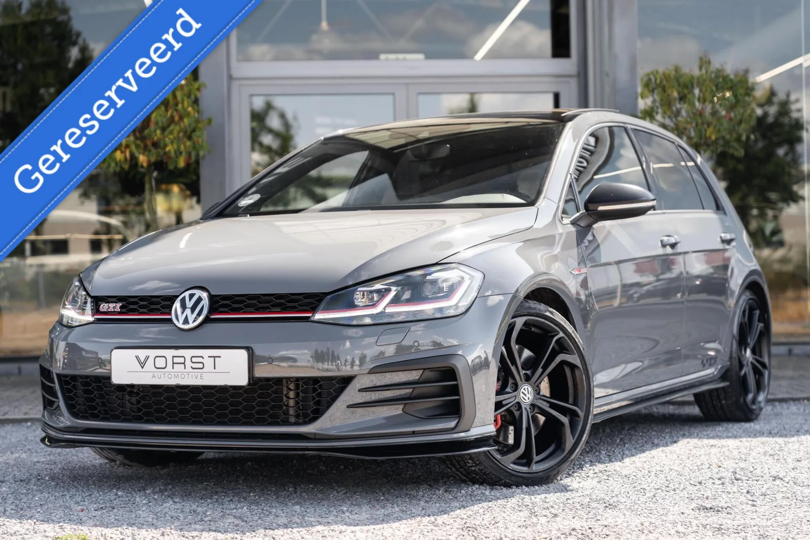 Volkswagen Golf (2020) — foto 1
