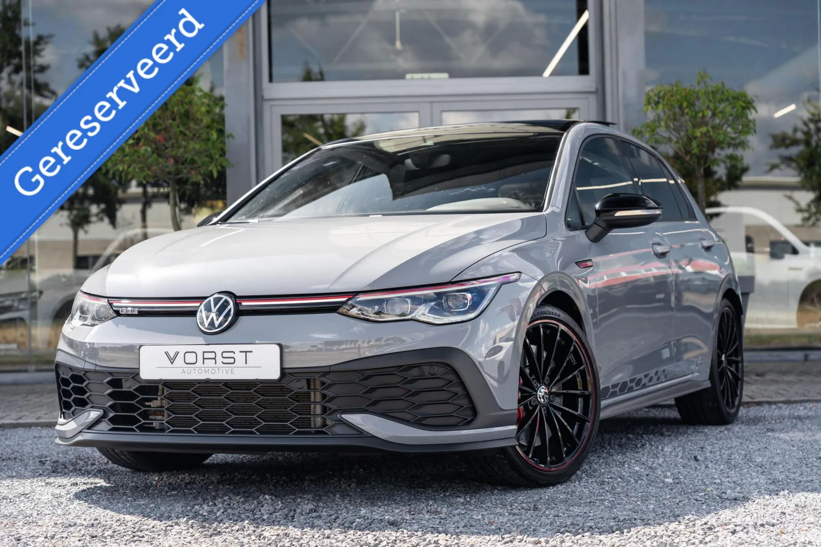 Volkswagen Golf (2022) — foto 1