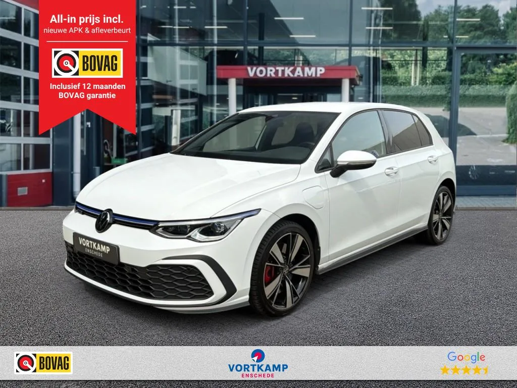 Volkswagen Golf (2022) — foto 1