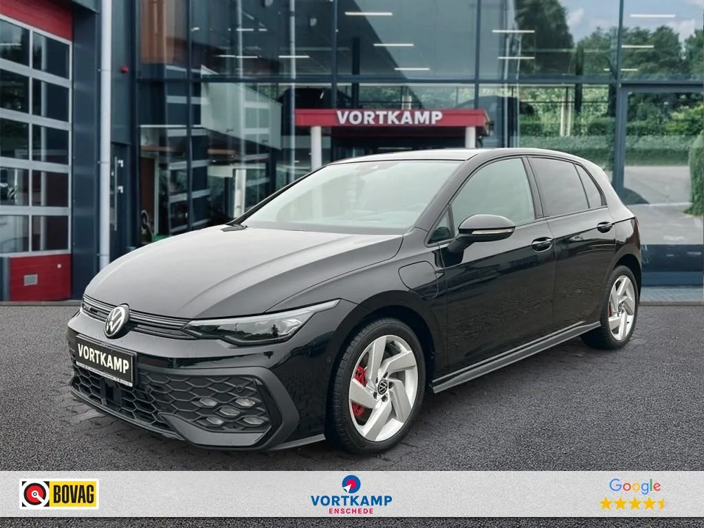 Volkswagen Golf (2025) — foto 1