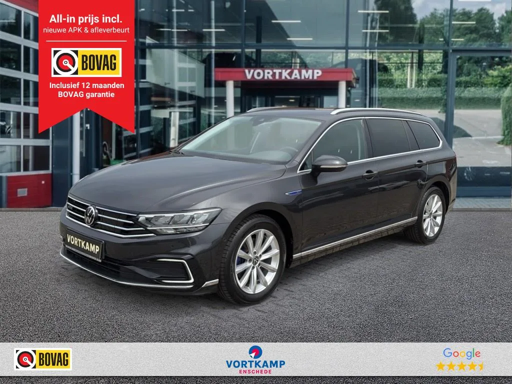 Volkswagen Passat (2022) — foto 1