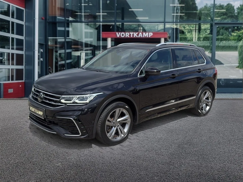 Volkswagen Tiguan (2022) — foto 1