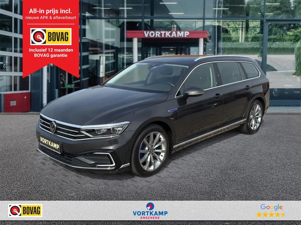 Volkswagen Passat (2022) — foto 1